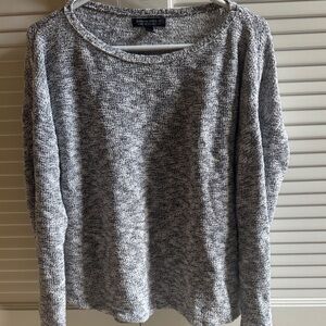 Banana Republic Women's Black and White Sweater